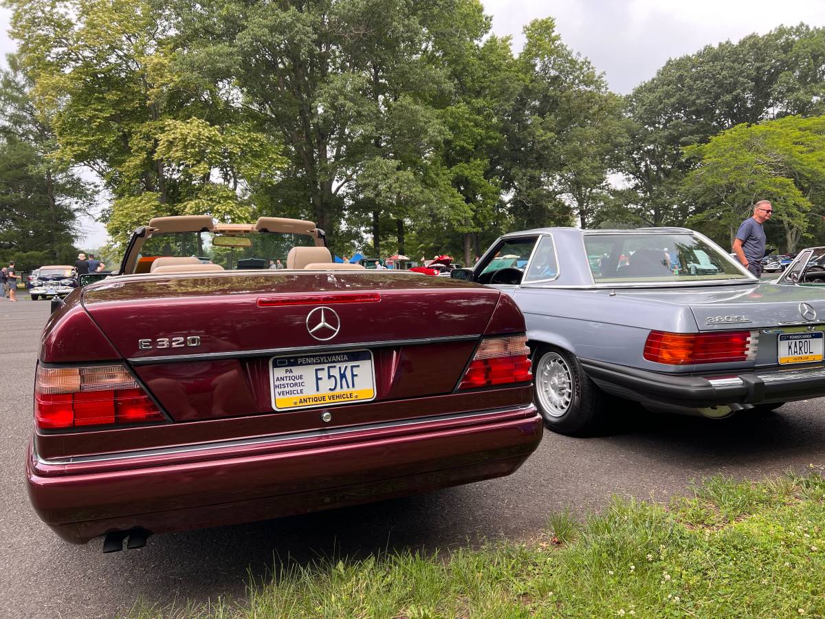 Mercedes-benz-e320-1995-red-14
