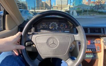 Mercedes-benz-e320-1995-red-9