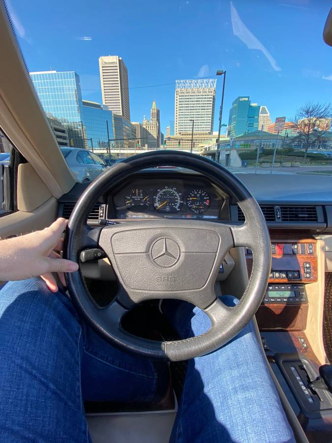 Mercedes-benz-e320-1995-red-9