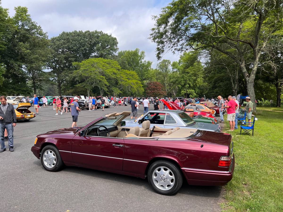 Mercedes-benz-e320-1995-red