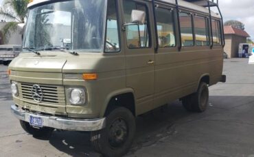 Mercedes-benz-o309d-diesel-1977-green-3