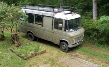 Mercedes-benz-o309d-diesel-1977-green