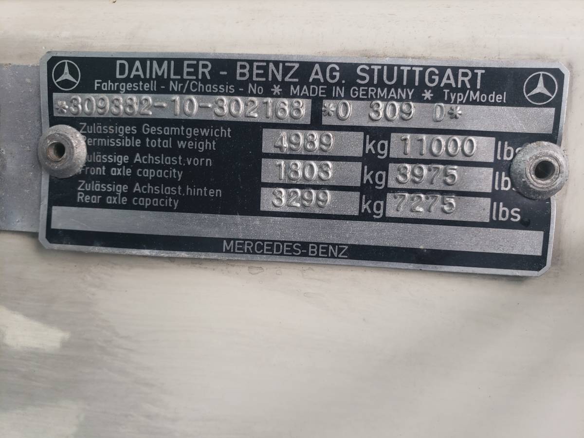 Mercedes-benz-o309d-diesel-1977-green-9