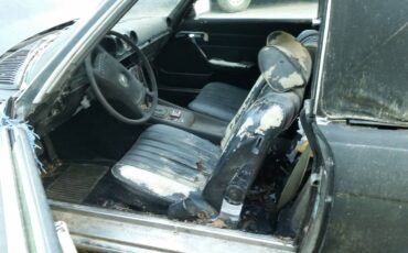 Mercedes-benz-r107.-1972-black-3