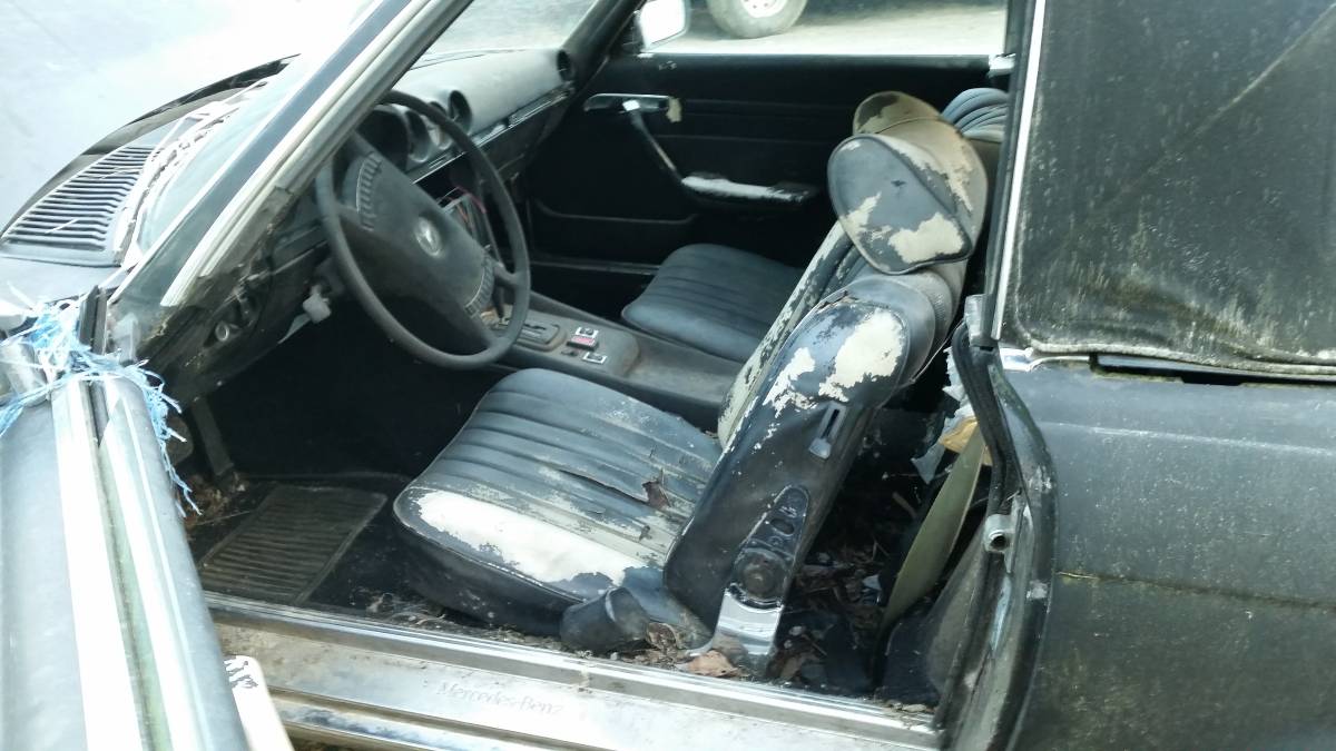 Mercedes-benz-r107.-1972-black-3