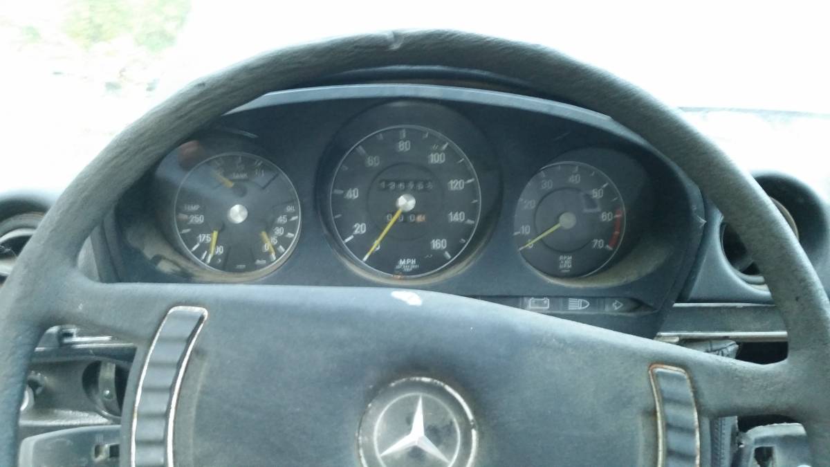 Mercedes-benz-r107.-1972-black-6