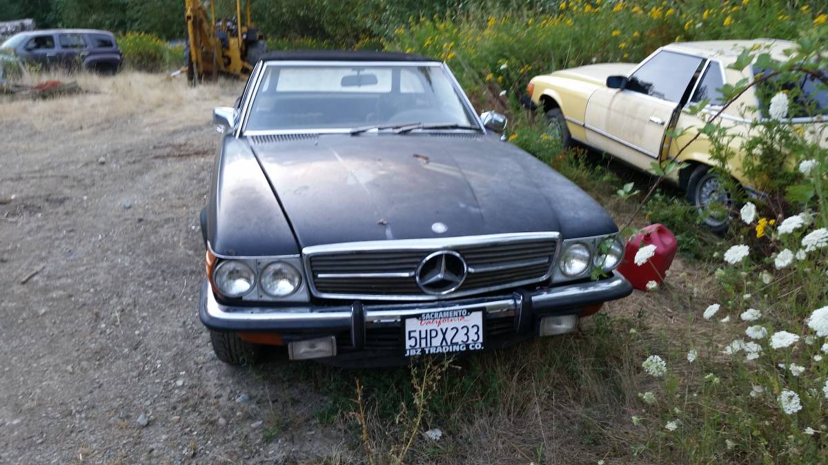 Mercedes-benz-r107.-1972-black