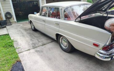 Mercedes-benz-s-class-1963-white-2