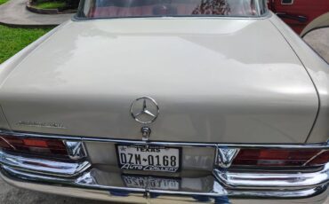 Mercedes-benz-s-class-1963-white-3