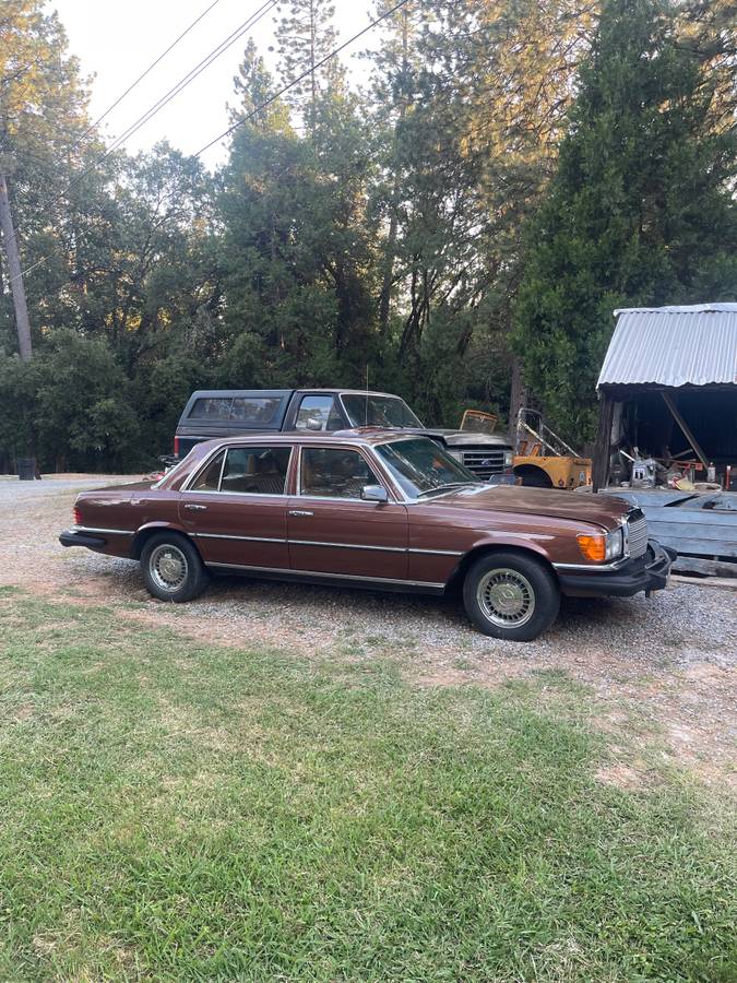 Mercedes-benz-s-class-1976-brown-4