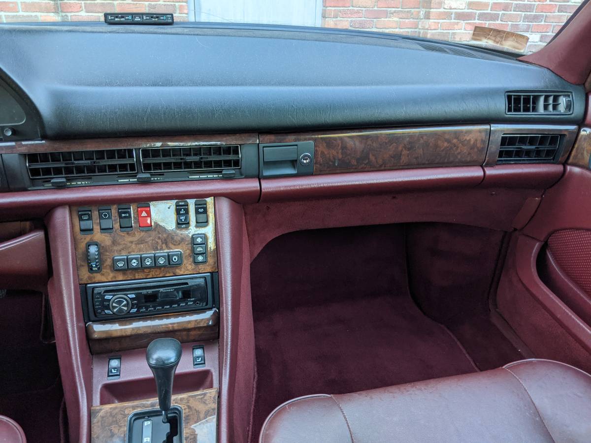 Mercedes-benz-s-class-1986-red-5