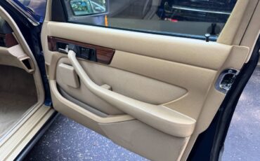 Mercedes-benz-s-class-1988-12