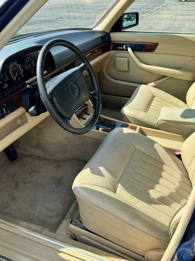 Mercedes-benz-s-class-1988-22