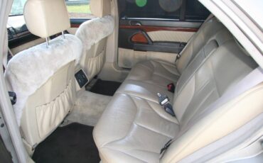 Mercedes-benz-s-class-1993-3