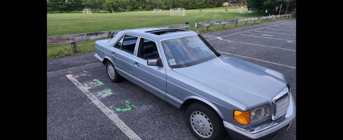 Mercedes-benz-s-class-diesel-1983-blue-1