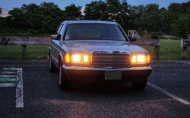 Mercedes-benz-s-class-diesel-1983-blue