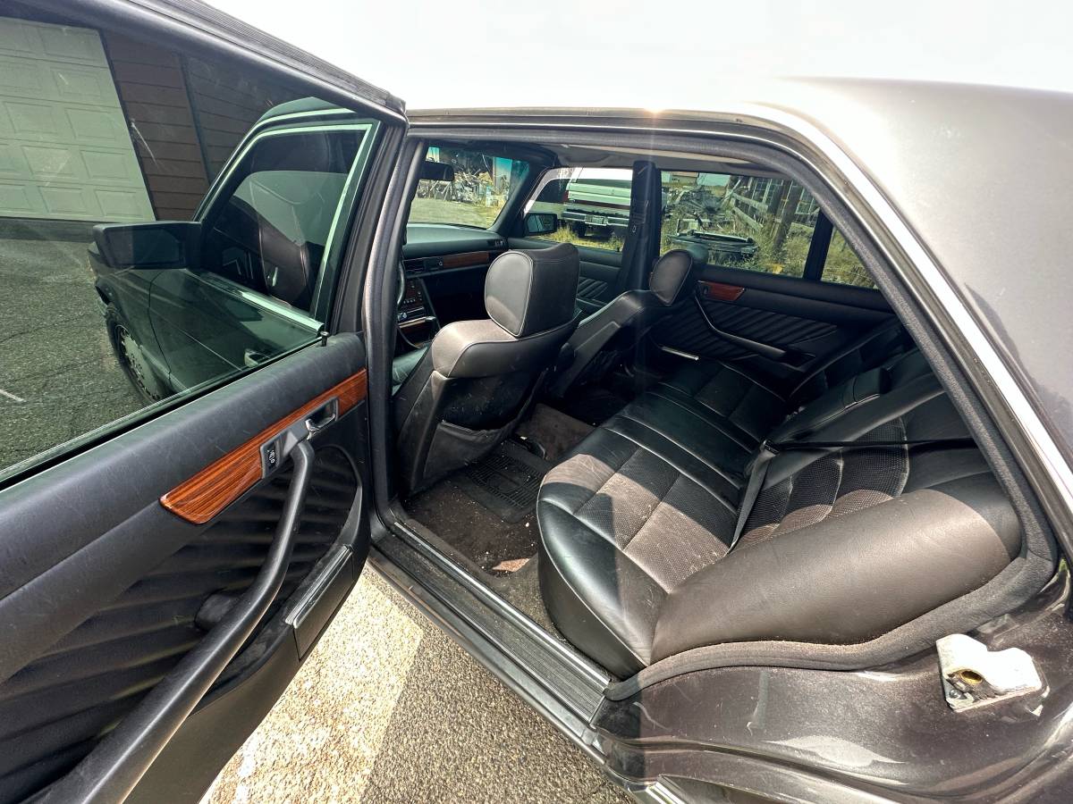 Mercedes-benz-s-class-diesel-1990-black-4