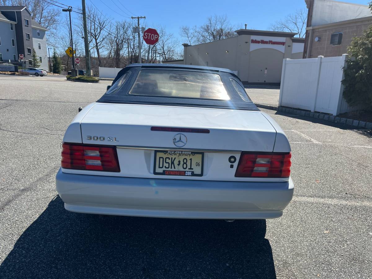 Mercedes-benz-sl-class-1992-white-18