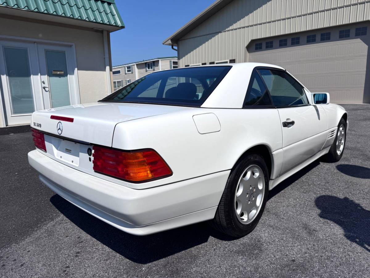 Mercedes-benz-sl320-1995-white-18