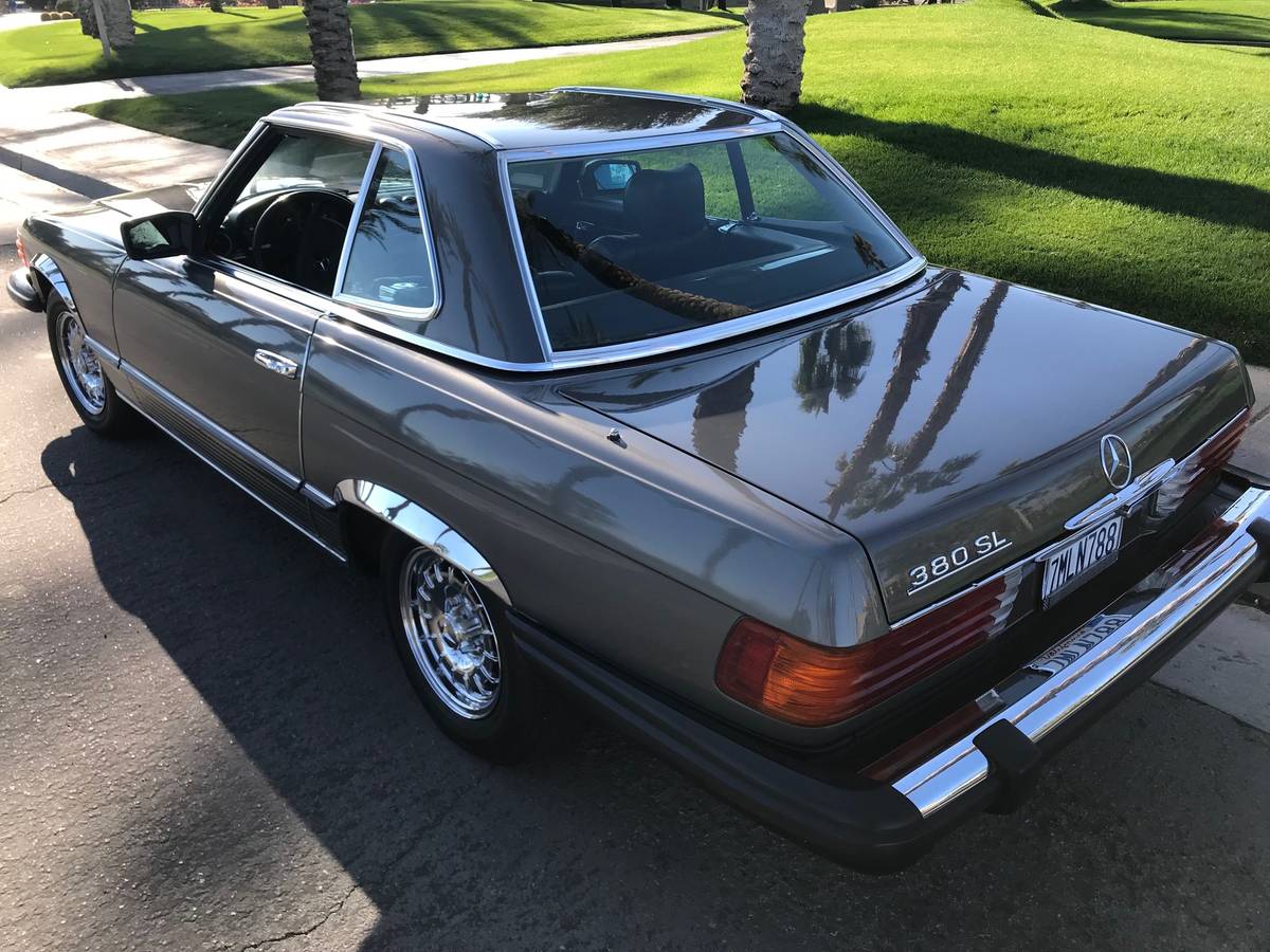 Mercedes-benz-sl380-1984-grey-13