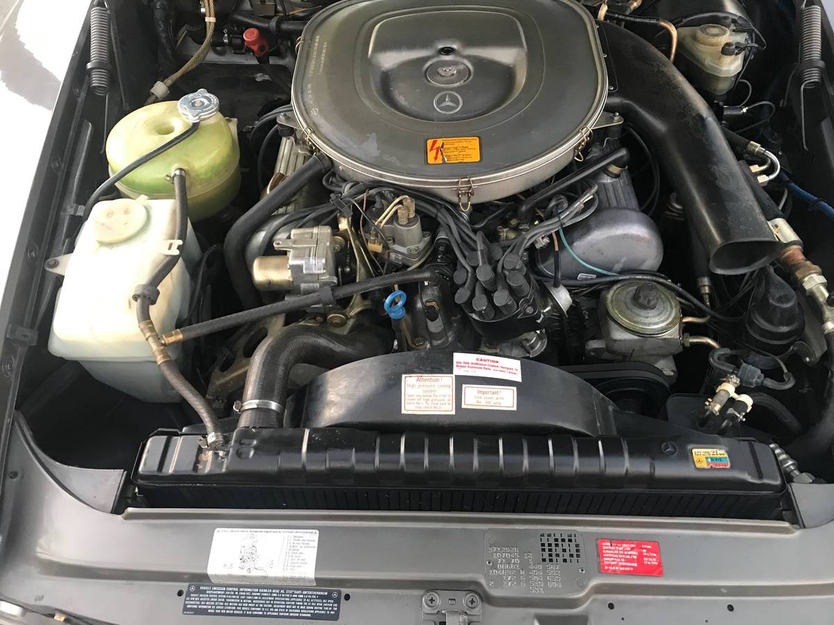 Mercedes-benz-sl380-1984-grey-8