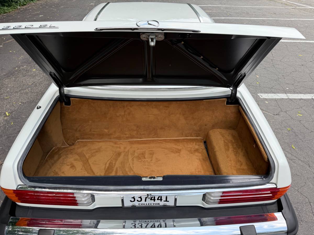 Mercedes-benz-sl380-1984-white-16