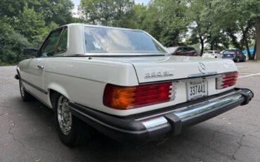 Mercedes-benz-sl380-1984-white-22