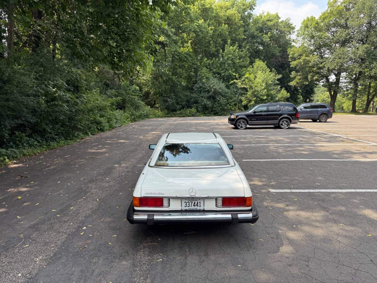 Mercedes-benz-sl380-1984-white-4