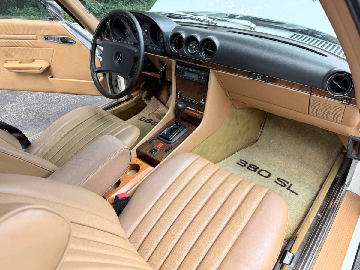 Mercedes-benz-sl380-1984-white-6