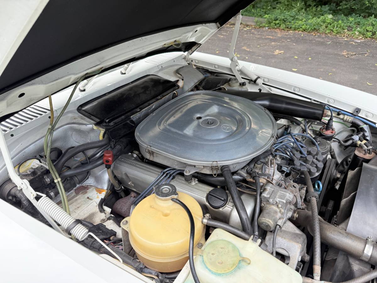 Mercedes-benz-sl380-1984-white-8