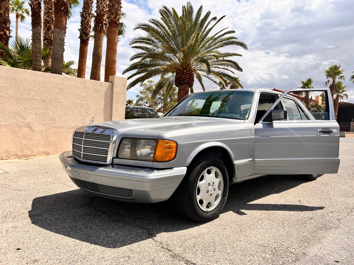 Mercedes-benz-w126-diesel-1983-silver-10