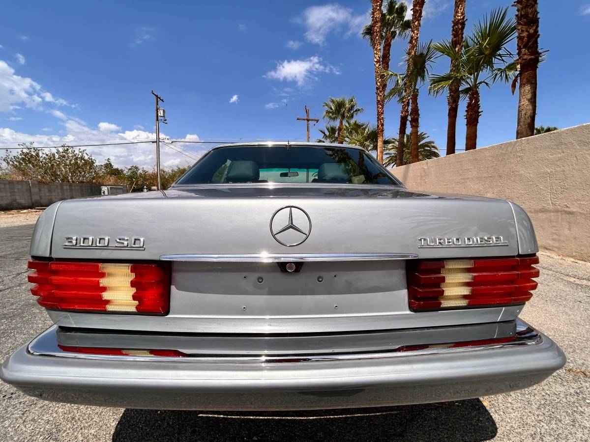 Mercedes-benz-w126-diesel-1983-silver-5