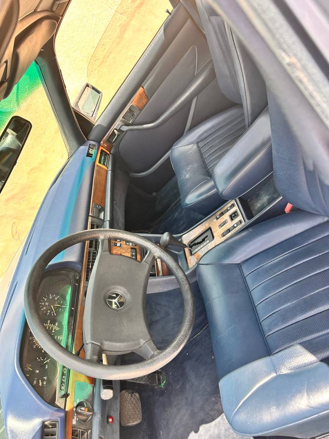 Mercedes-benz-w126-diesel-1983-silver-6