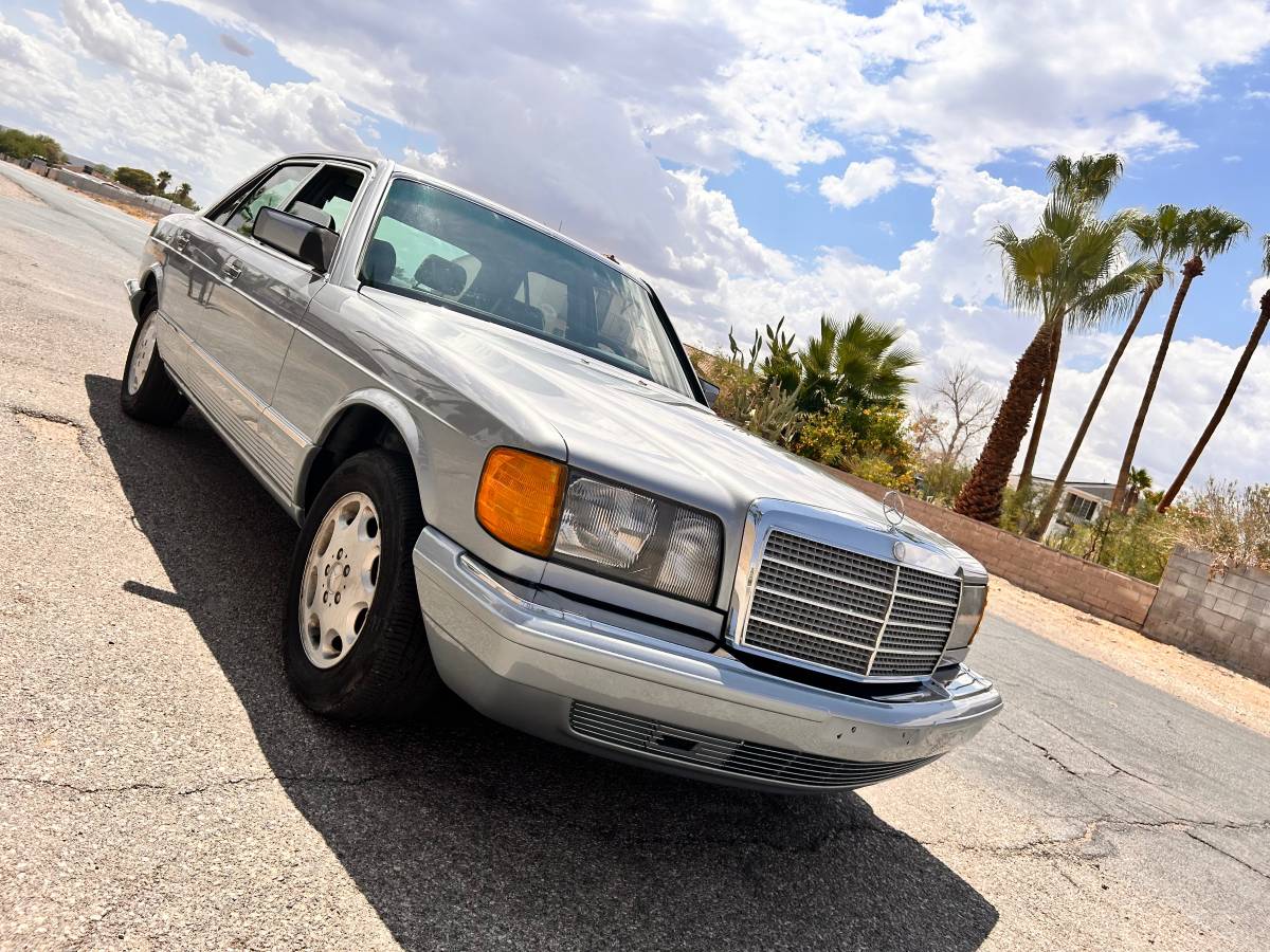 Mercedes-benz-w126-diesel-1983-silver-9
