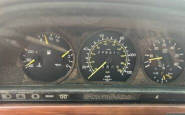 Mercedes-diesel-1983-white-1