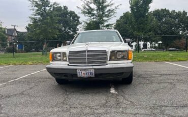 Mercedes-diesel-1983-white-10