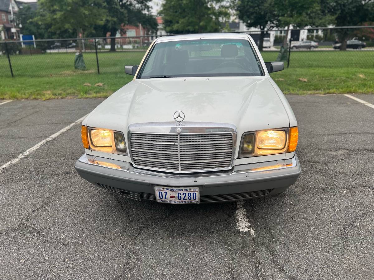 Mercedes-diesel-1983-white-14