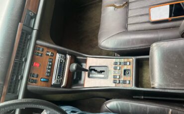 Mercedes-diesel-1983-white-3