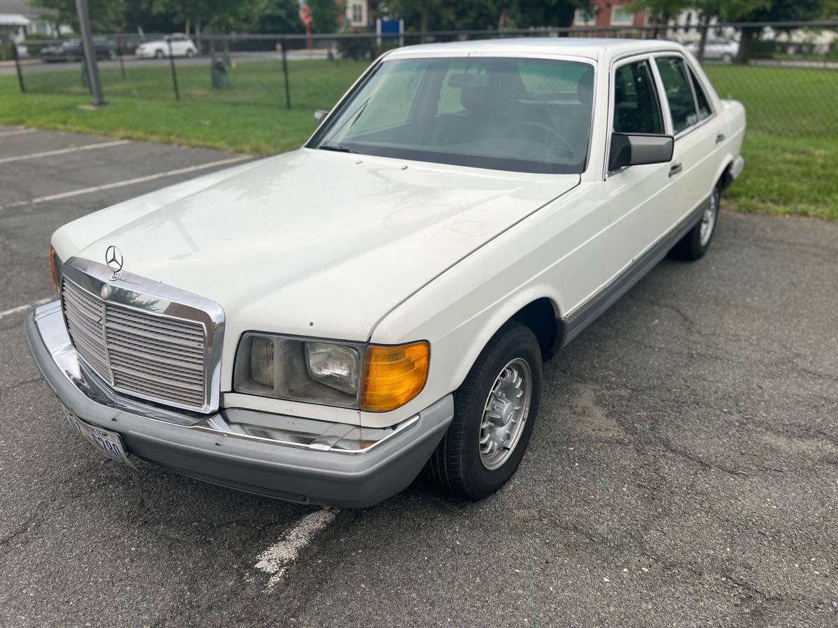 Mercedes-diesel-1983-white-6