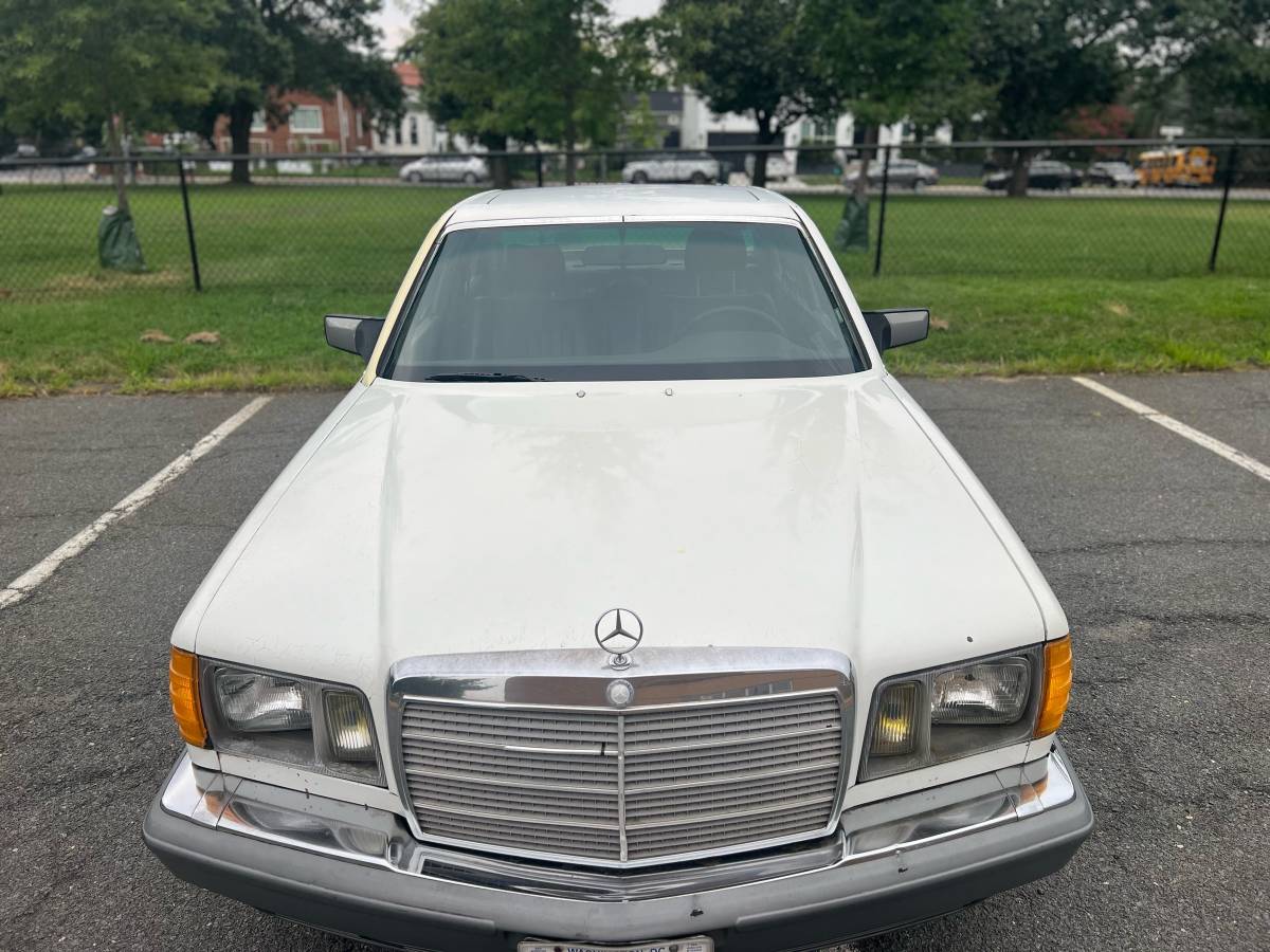 Mercedes-diesel-1983-white-7