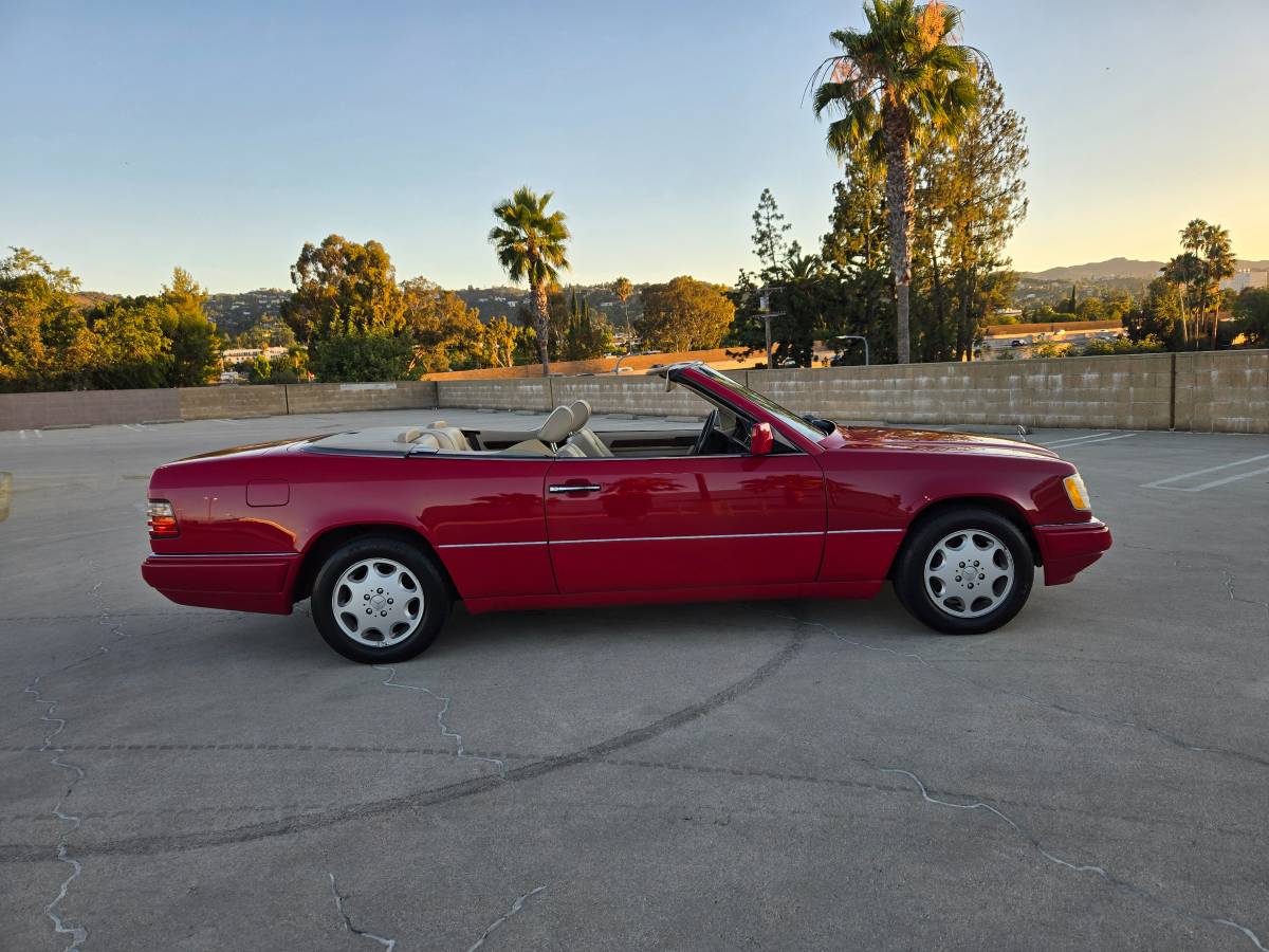 Mercedes-e320-convertible-1994-red-1