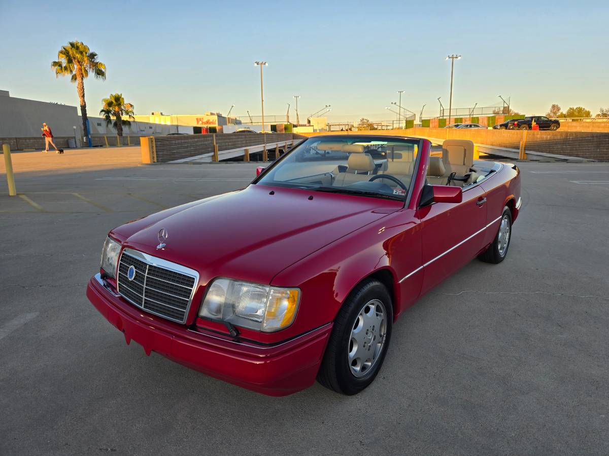 Mercedes-e320-convertible-1994-red-10