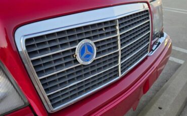 Mercedes-e320-convertible-1994-red-4