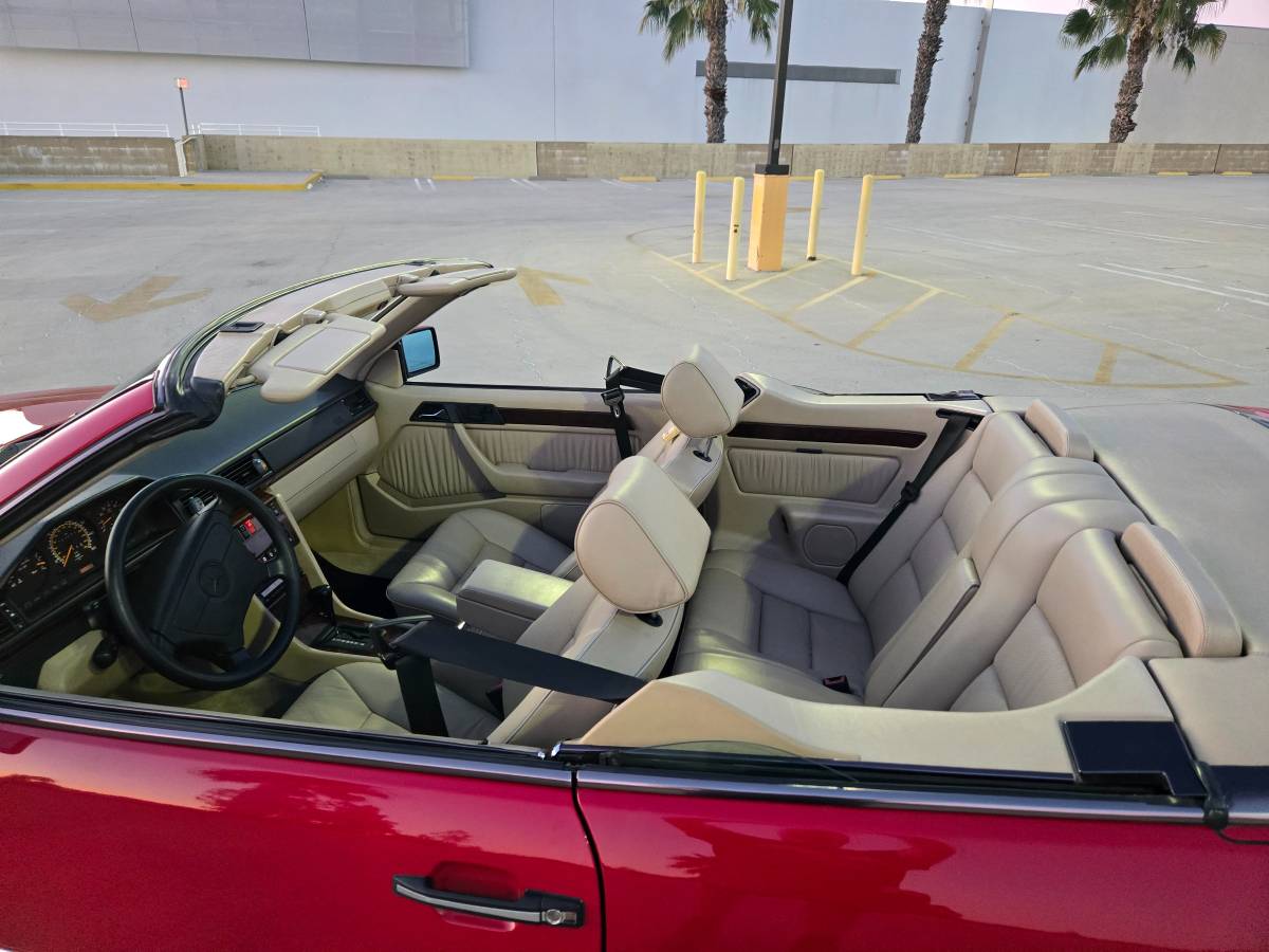 Mercedes-e320-convertible-1994-red-5