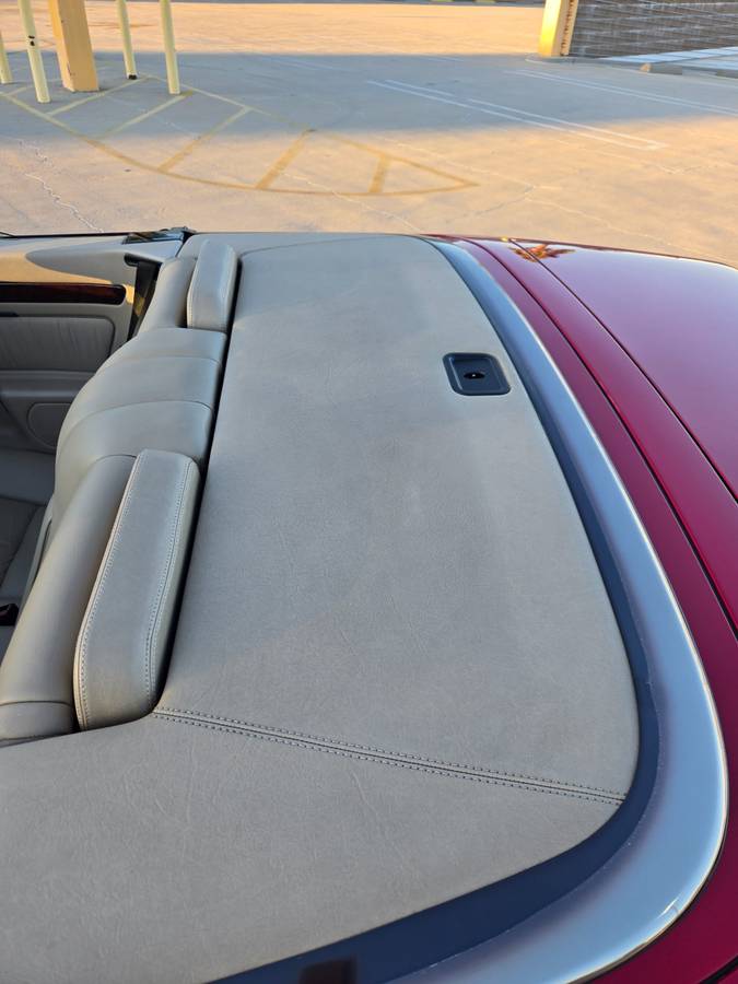 Mercedes-e320-convertible-1994-red-6