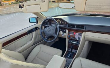 Mercedes-e320-convertible-1994-red-7