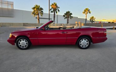 Mercedes-e320-convertible-1994-red-9