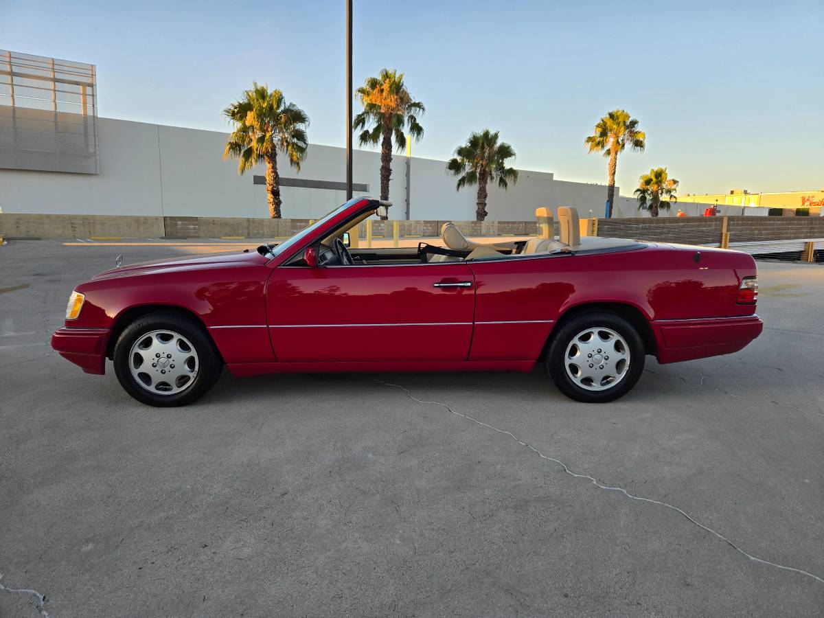 Mercedes-e320-convertible-1994-red-9