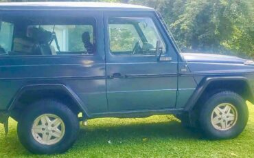 Mercedes-g-wagon-1985