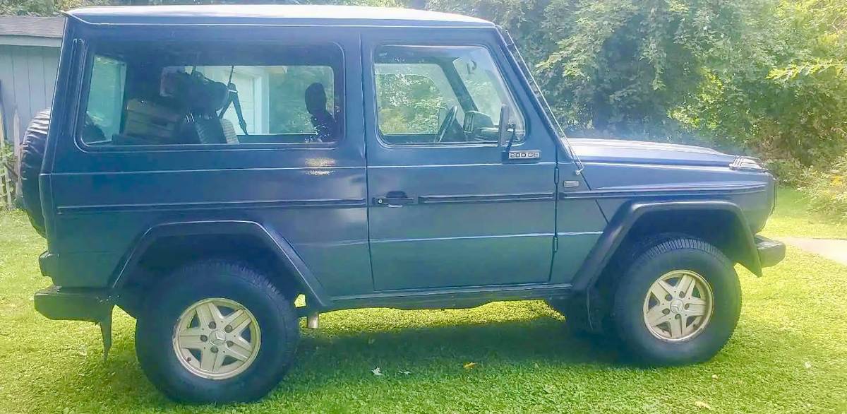 Mercedes-g-wagon-1985